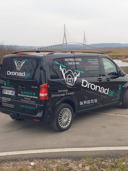 Dronadair au plus près de vous 