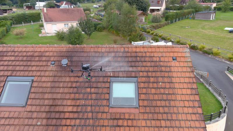 Entreprise de nettoyage et démoussage de toiture par drone pour particuliers situés sur Fécamp 76